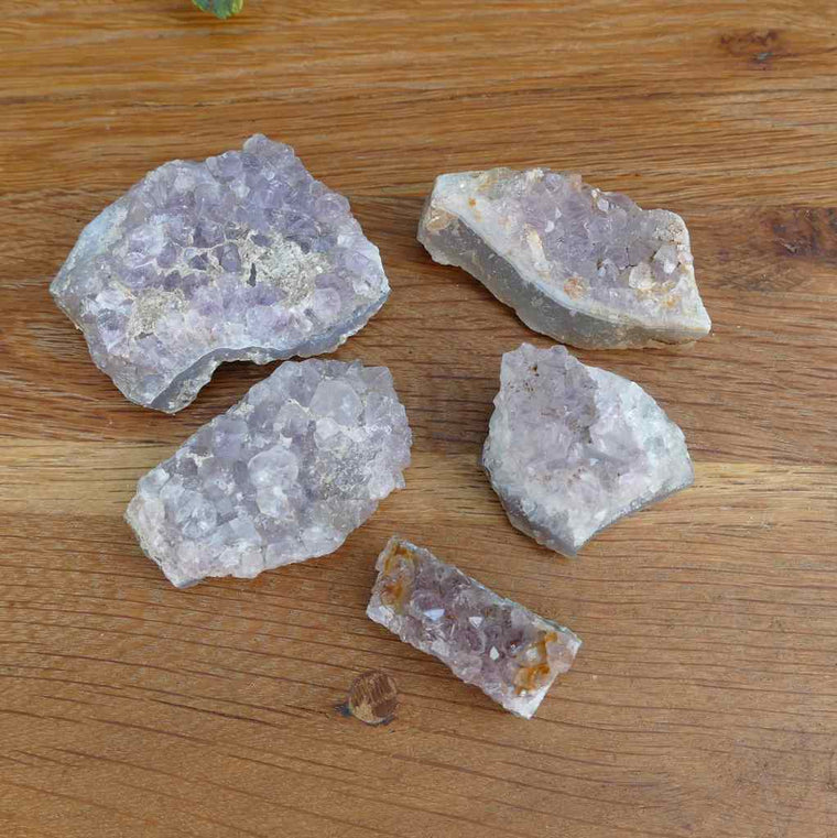 5 small amethyst clusters