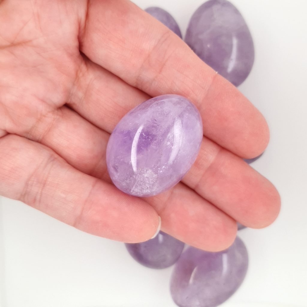 amethyst tumble stones