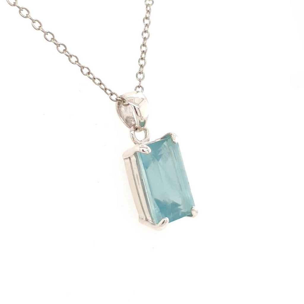 aquamarine pendant