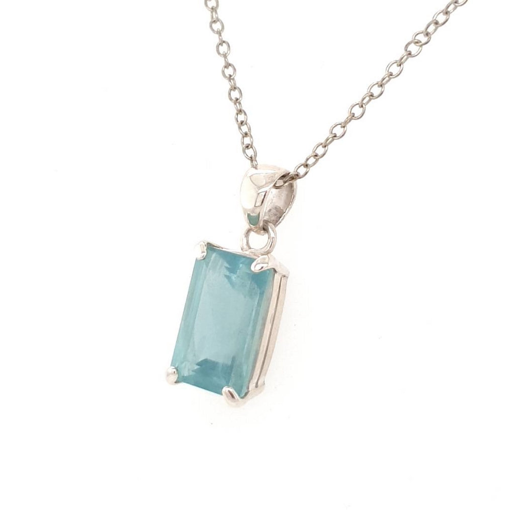 aquamarine pendant