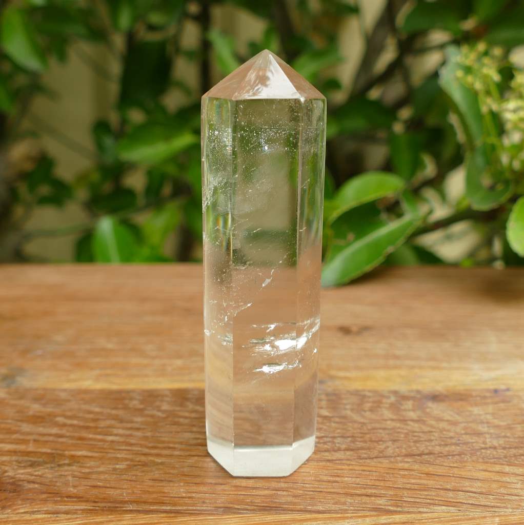 clear quartz polished point