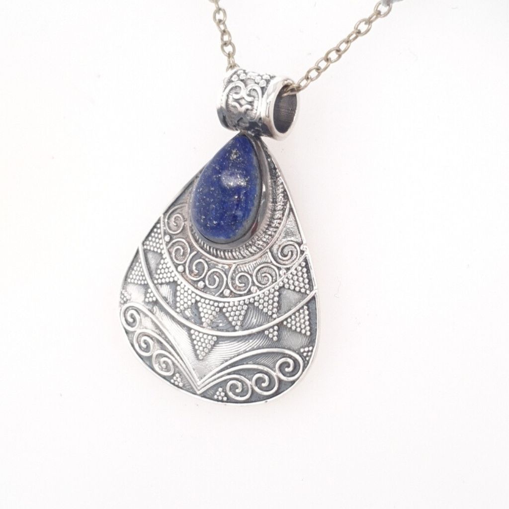 lapis lazuli pendant