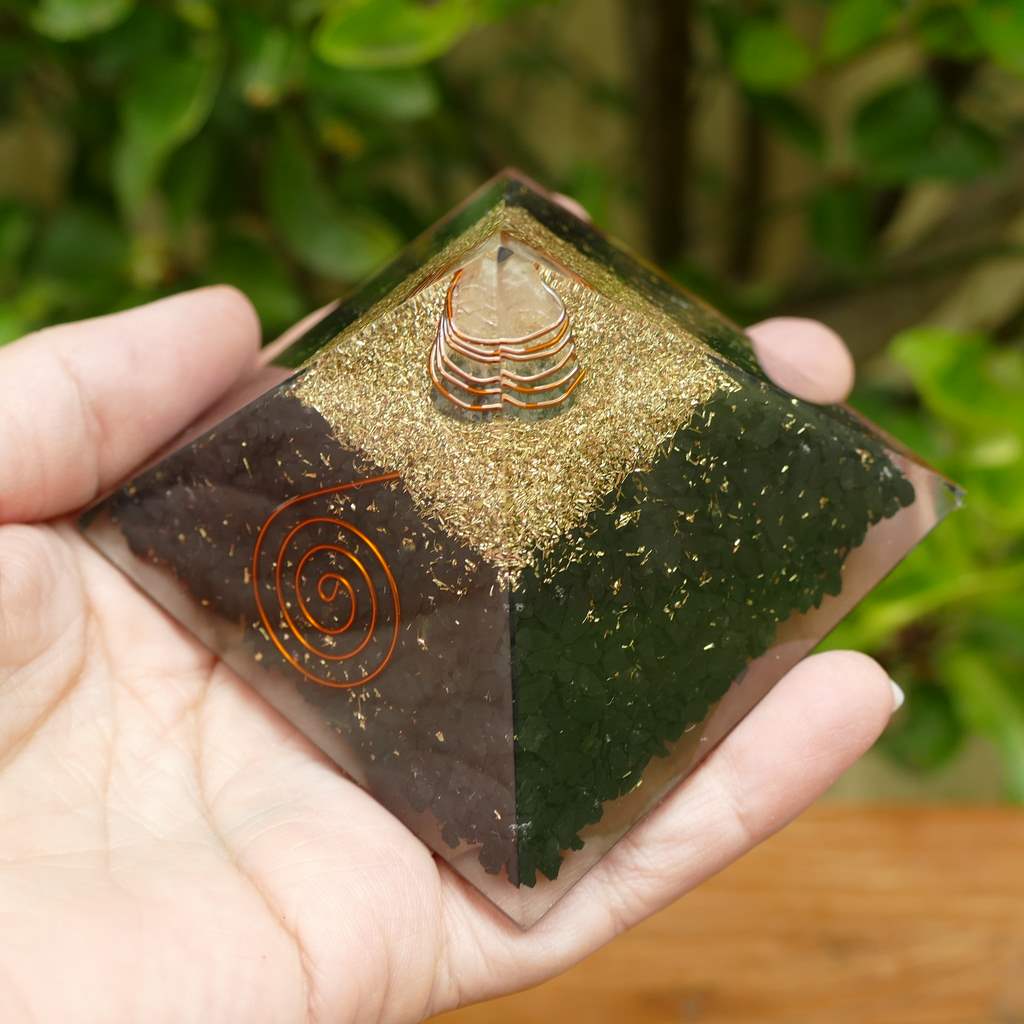 orgonite pyramid with shungite