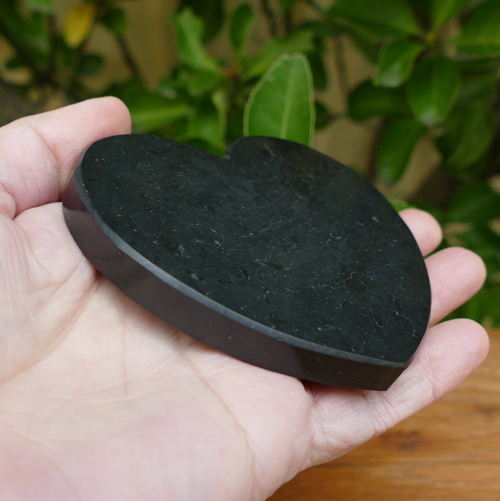 shungite heart plate charging tile